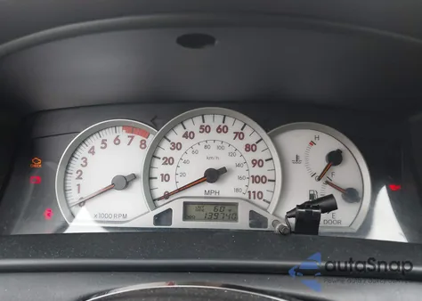 2005 Toyota Corolla S z USA, uszkodzony, nr VIN 1NXBR32EX5Z455216